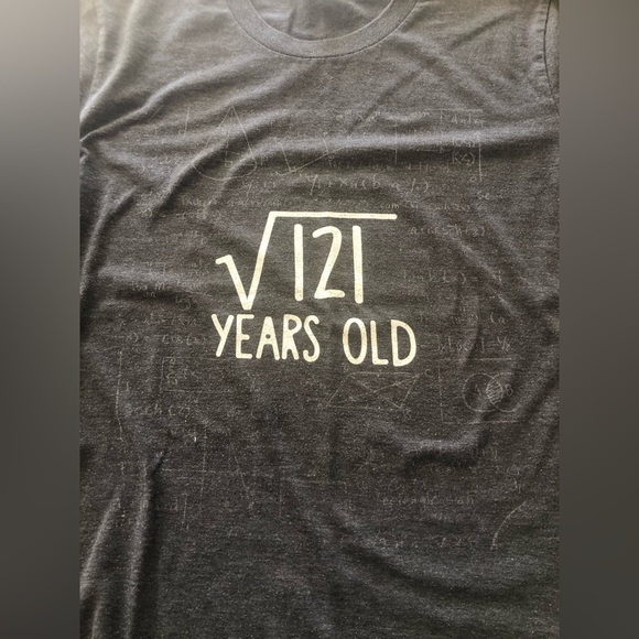 11 year old “square root” tshirt - Picture 2 of 3